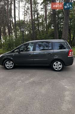 Мінівен Opel Zafira 2011 в 