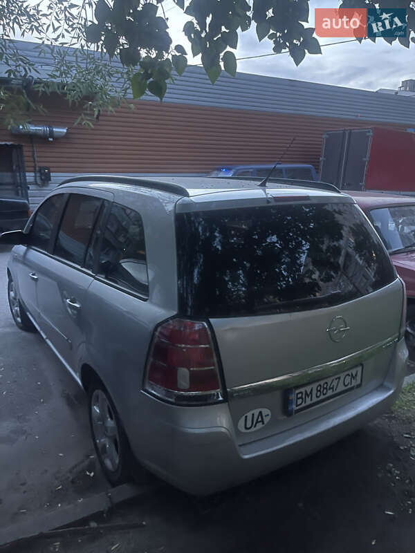 Минивэн Opel Zafira 2006 в Сумах