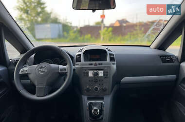 Минивэн Opel Zafira 2006 в 
