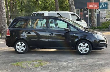 Минивэн Opel Zafira 2006 в 