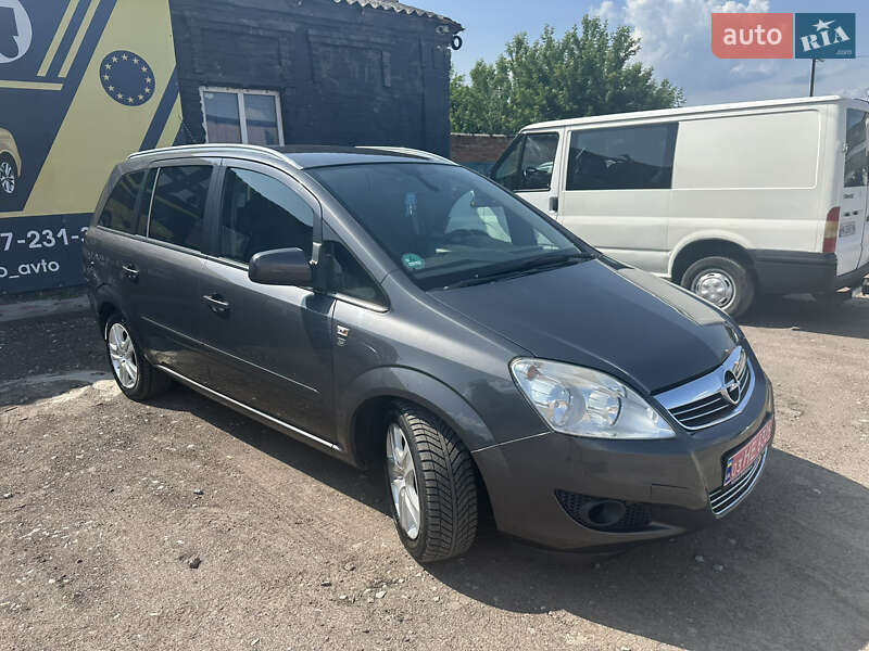 Минивэн Opel Zafira 2010 в Нежине