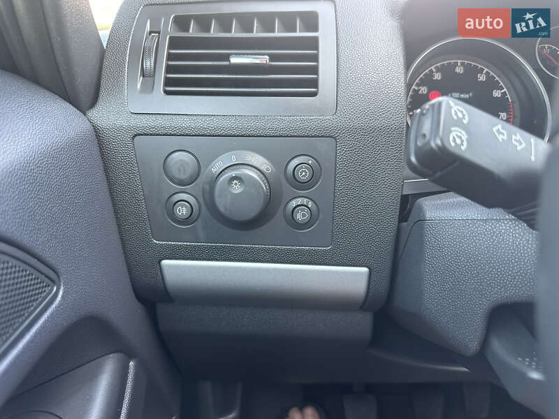 Минивэн Opel Zafira 2010 в Нежине