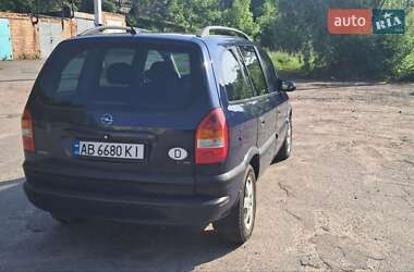 Минивэн Opel Zafira 2002 в 
