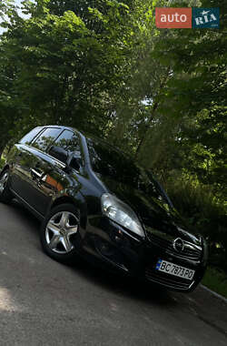 Мінівен Opel Zafira 2010 в Дрогобичі