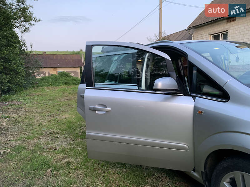 Минивэн Opel Zafira 2008 в Золочеве фото 4 Минивэн Opel Zafira 2008 в Золочеве