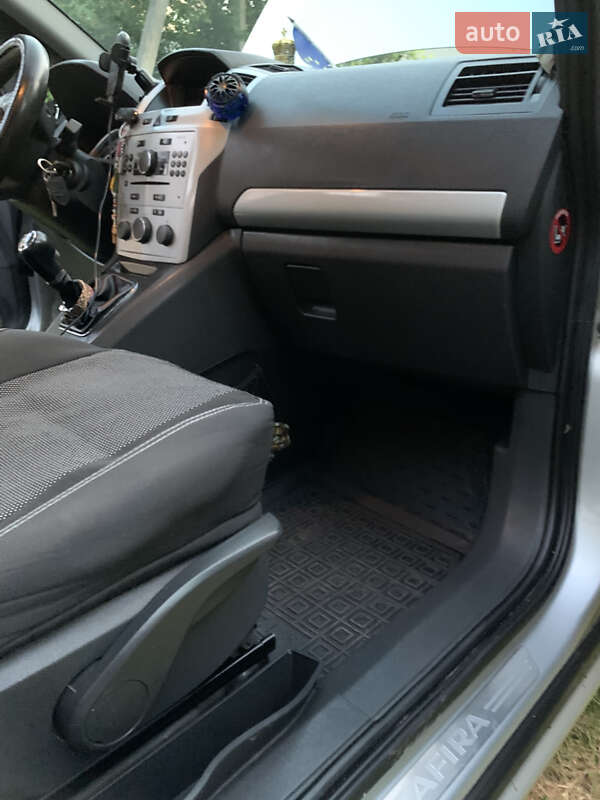 Минивэн Opel Zafira 2008 в Золочеве фото 17 Минивэн Opel Zafira 2008 в Золочеве