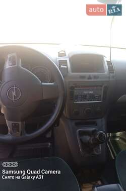 Минивэн Opel Zafira 2007 в 