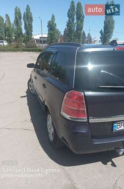 Минивэн Opel Zafira 2007 в 