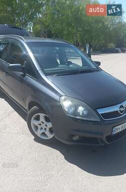 Минивэн Opel Zafira 2007 в 