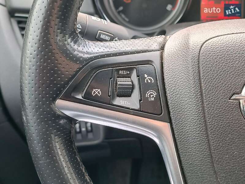 Мікровен Opel Zafira 2015 в Харкові