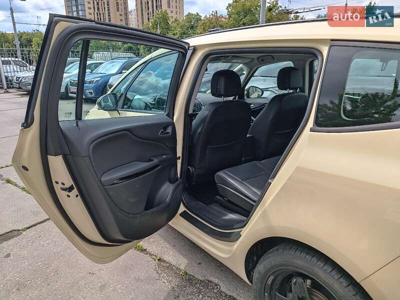 Мікровен Opel Zafira 2015 в Харкові