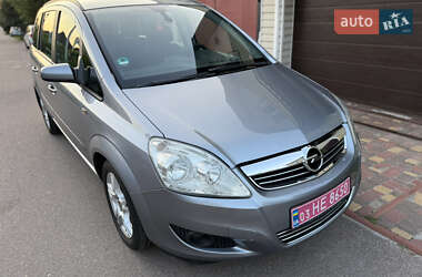 Минивэн Opel Zafira 2008 в 