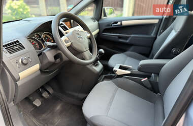 Минивэн Opel Zafira 2008 в 