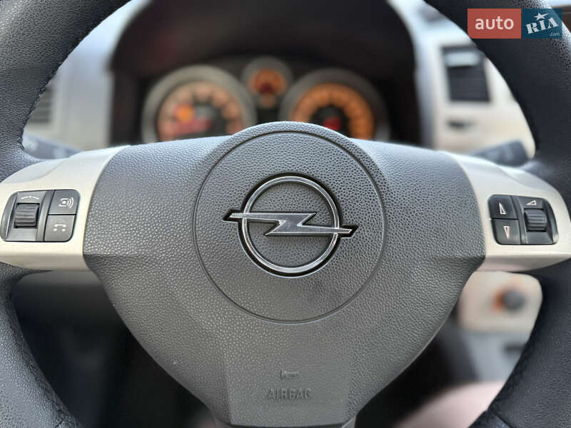Минивэн Opel Zafira 2008 в Борисполе