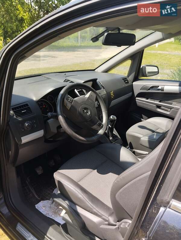 Минивэн Opel Zafira 2006 в Луцке фото 5 Минивэн Opel Zafira 2006 в Луцке