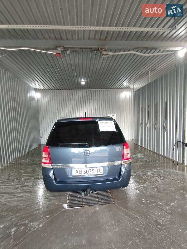 Минивэн Opel Zafira 2008 в Баре