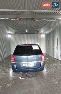 Минивэн Opel Zafira 2008 в 