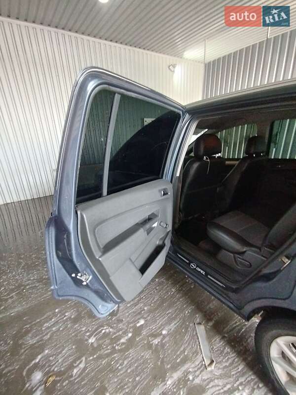 Минивэн Opel Zafira 2008 в Баре