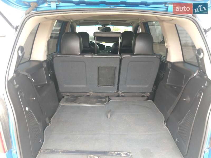 Мінівен Opel Zafira 2002 в Рівному