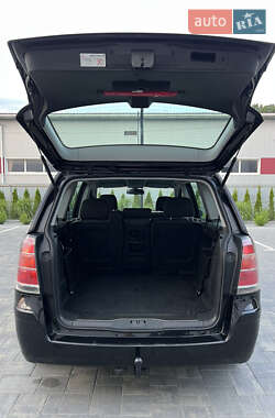 Минивэн Opel Zafira 2007 в 