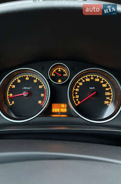 Минивэн Opel Zafira 2007 в 