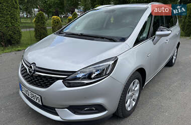 Минивэн Opel Zafira 2017 в 