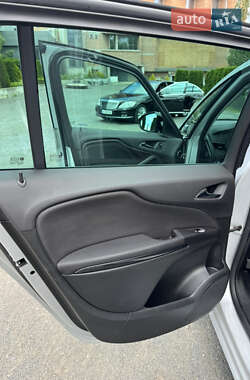 Минивэн Opel Zafira 2017 в 