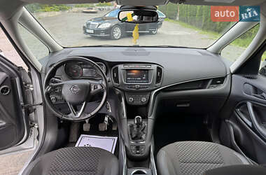 Минивэн Opel Zafira 2017 в 