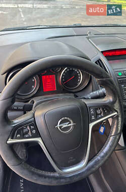 Минивэн Opel Zafira 2013 в 
