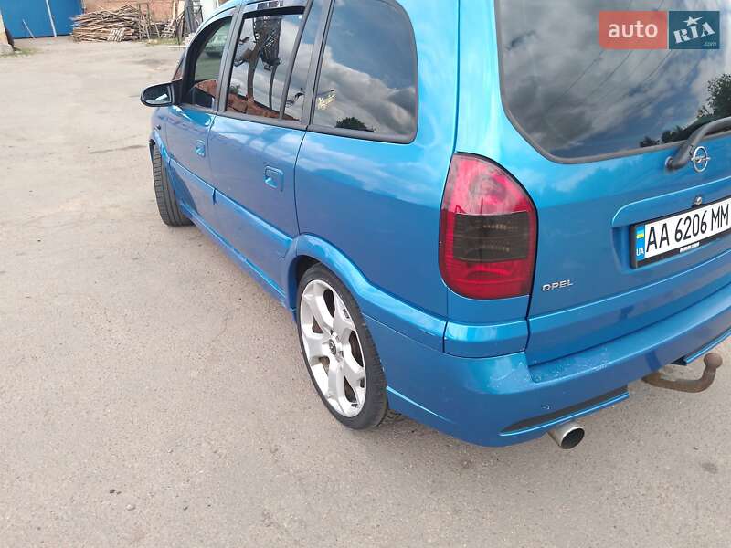 Мінівен Opel Zafira 2002 в Рівному