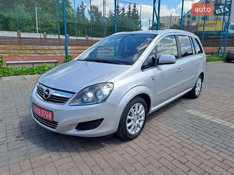 Мінівен Opel Zafira 2010 в Луцьку
