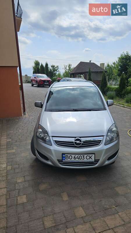 Opel Zafira 2010