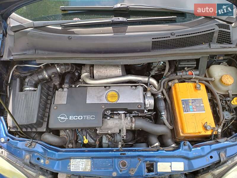 Минивэн Opel Zafira 2004 в Борисполе