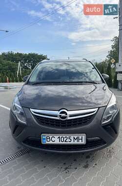 Мінівен Opel Zafira 2016 в Яворові