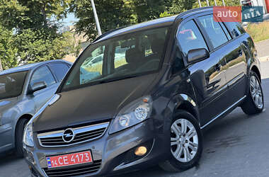 Минивэн Opel Zafira 2012 в 