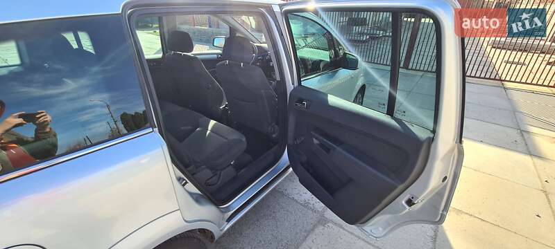 Мінівен Opel Zafira 2011 в Лисянці