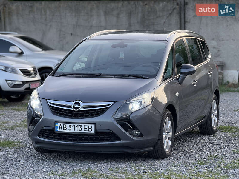 Opel Zafira 2016