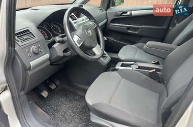 Минивэн Opel Zafira 2009 в 