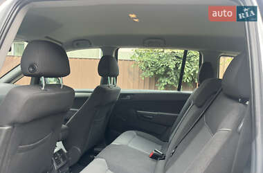 Минивэн Opel Zafira 2009 в 