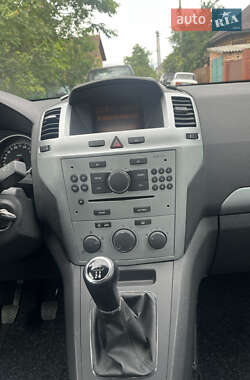 Минивэн Opel Zafira 2009 в 