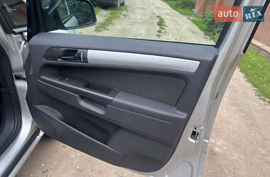 Минивэн Opel Zafira 2009 в 