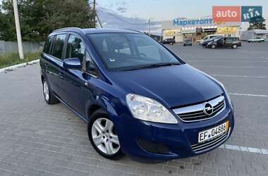 Минивэн Opel Zafira 2010 в Шишаки
