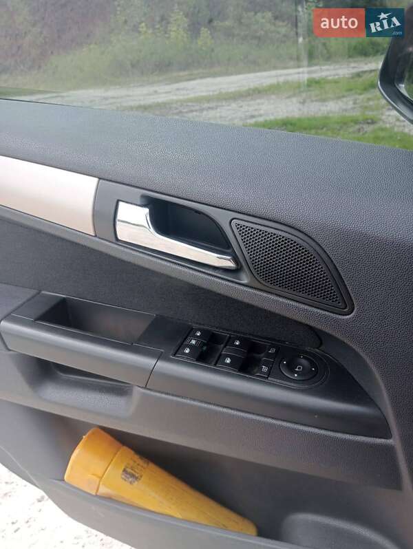 Мінівен Opel Zafira 2008 в Здолбуніві