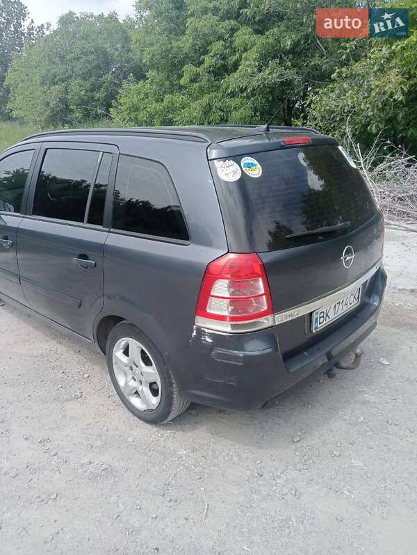 Мінівен Opel Zafira 2008 в Здолбуніві