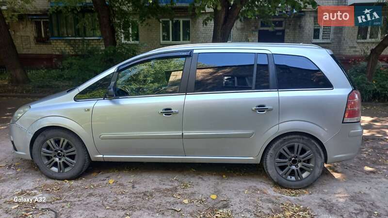 Мінівен Opel Zafira 2008 в Кременчуці фото 3 Мінівен Opel Zafira 2008 в Кременчуці