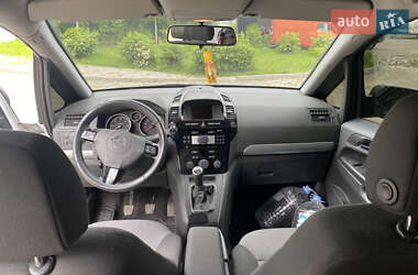 Мікровен Opel Zafira 2012 в 