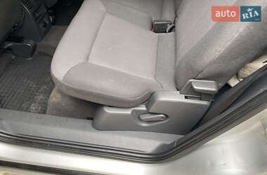 Мікровен Opel Zafira 2012 в 