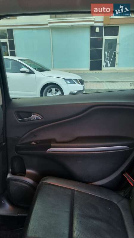 Мінівен Opel Zafira 2016 в Києві