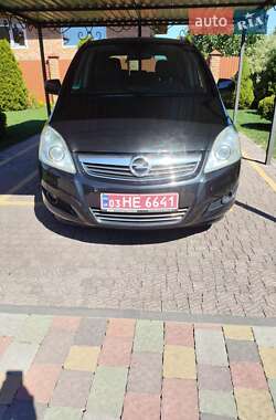 Мікровен Opel Zafira 2014 в Луцьку