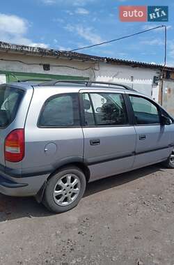 Минивэн Opel Zafira 2000 в Конотопе